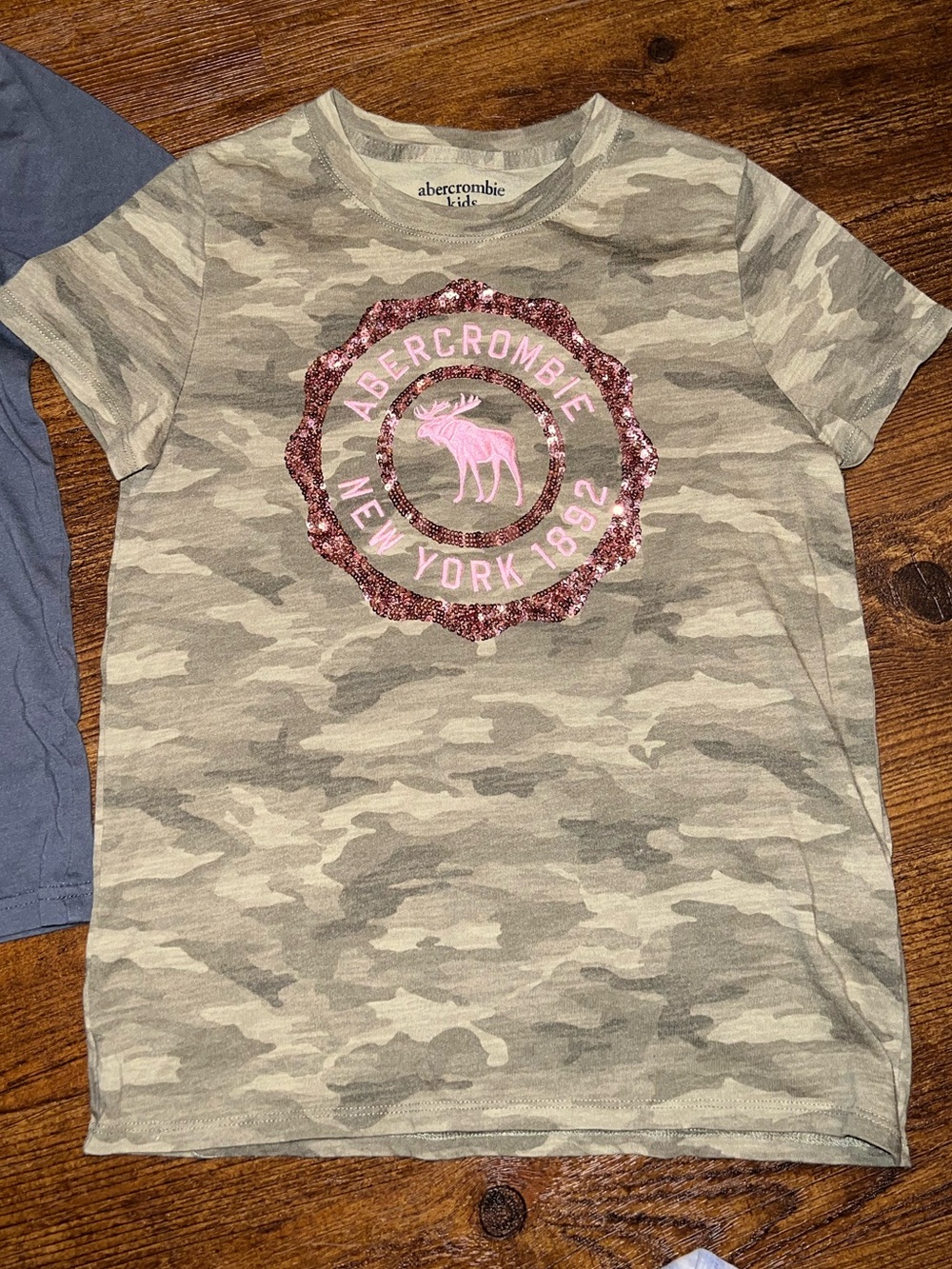 Abercrombie Kids Y2K Short Sleeve Shirt and Long Sleeve Bundle Size 7/8-9/10 - Picture 5 of 8